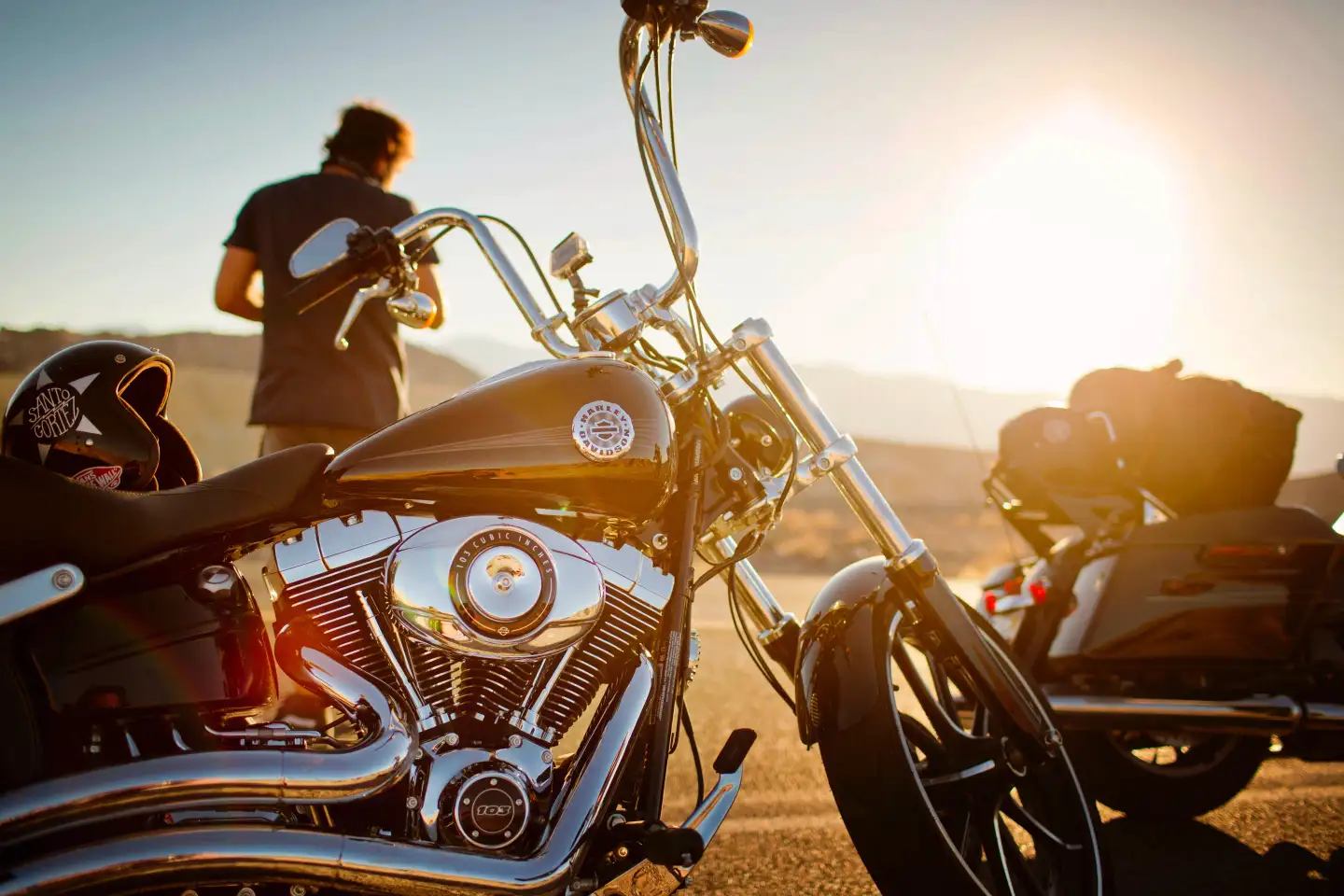 Any questions about how to rent out your motorcycle? We have answers!